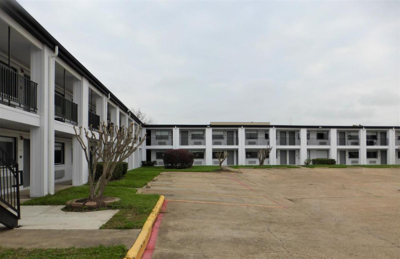 Red Roof Houston - 2*